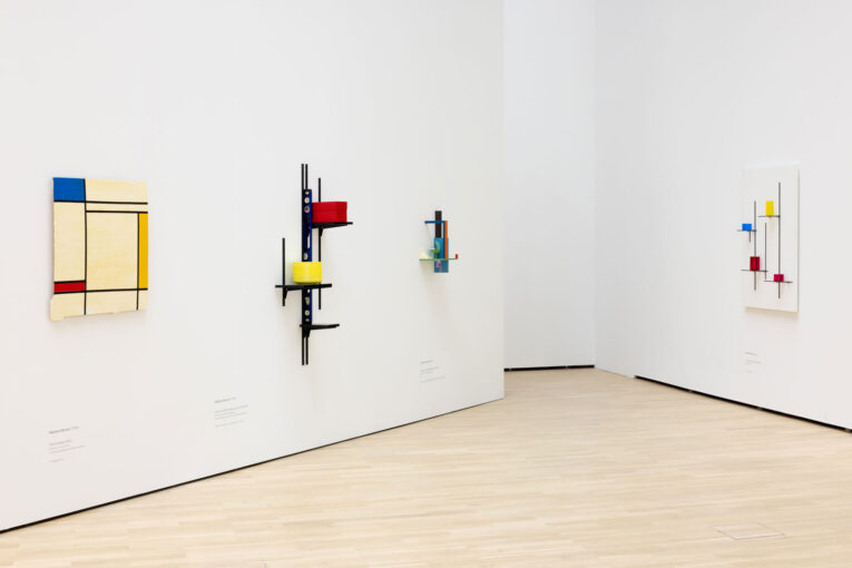 Mathieu Mercier @ Kunstmuseum Wolfsburg, Wolfsburg, Germany Re-Inventing Piet. Mondrian und die Folgen